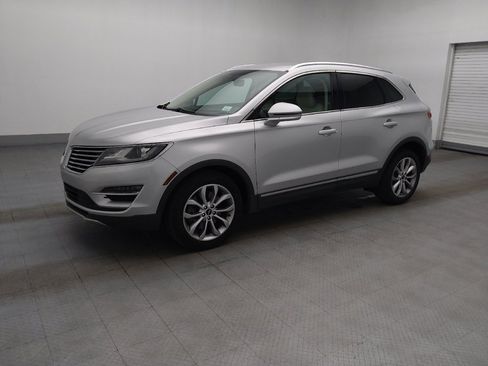 Used 2016 Lincoln MKC Select w/ Select Plus Package FWD image 2