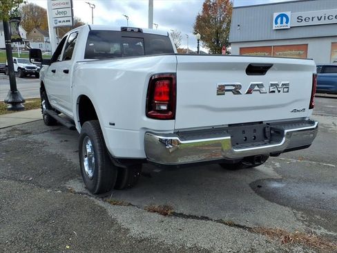 New 2026 RAM 3500 Tradesman AWD/4WD image 5
