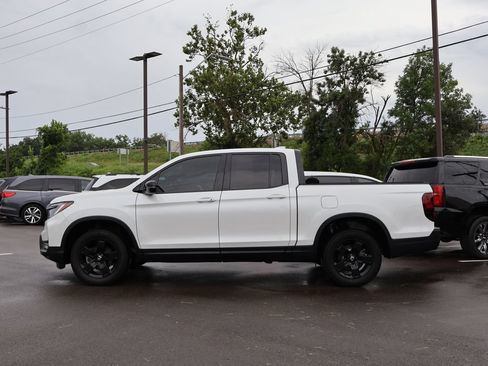 Certified 2024 Honda Ridgeline Black Edition image 4