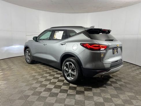 Used 2024 Chevrolet Blazer LT FWD image 3