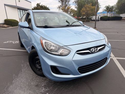 Used 2014 Hyundai Accent GLS FWD image 4