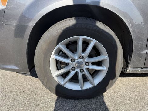 Used 2018 Dodge Grand Caravan SXT FWD image 16