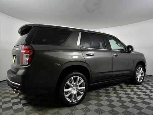 Used 2021 Chevrolet Tahoe High Country w/ Premium Package image 10
