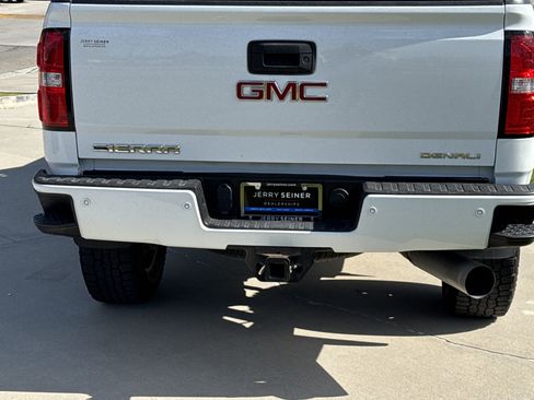 Used 2018 GMC Sierra 2500 Denali w/ Duramax Plus Package AWD/4WD image 13