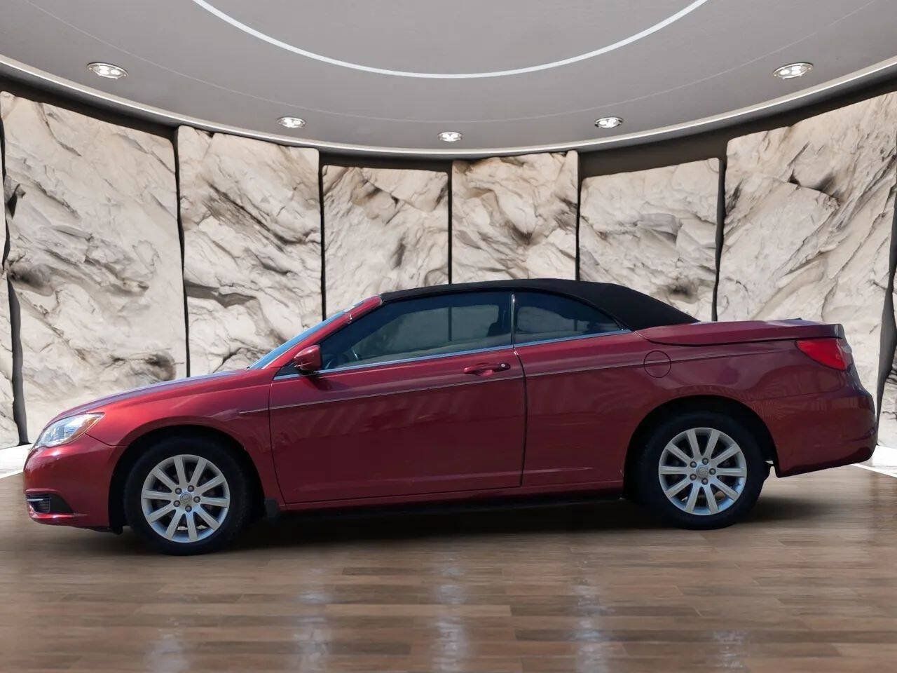 Used 2012 Chrysler 200 Touring FWD image 4