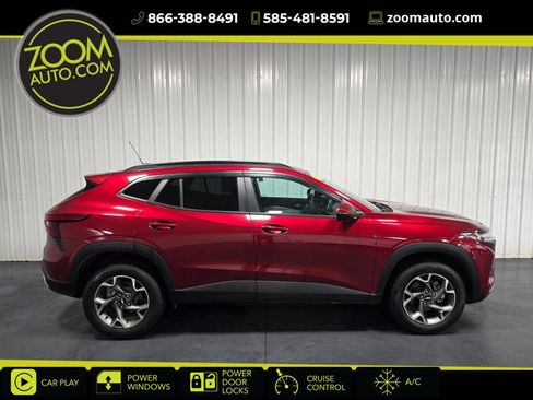 Used 2024 Chevrolet Trax LT FWD image 1