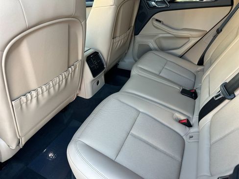 New 2026 Porsche Macan image 14