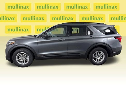 New 2026 Ford Explorer Active RWD image 12
