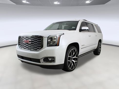 Used 2019 GMC Yukon XL Denali image 1