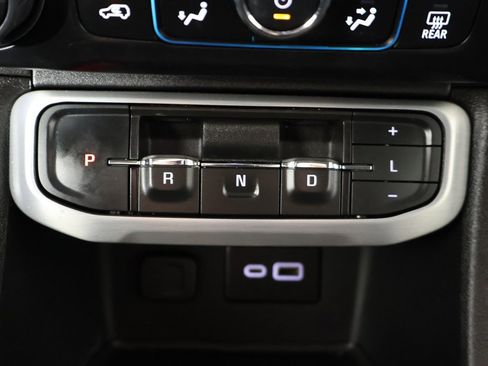 Used 2023 GMC Acadia SLE w/ Driver Convenience Package image 48