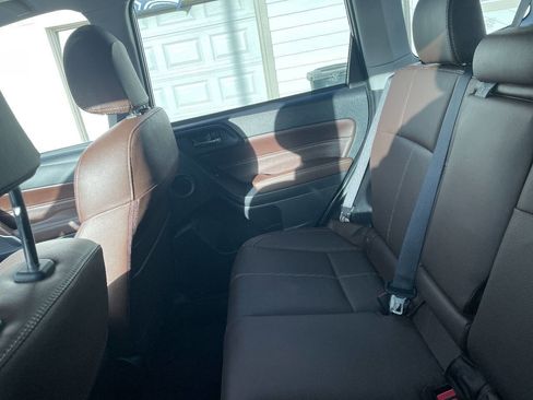 Used 2017 Subaru Forester 2.5i Touring image 5