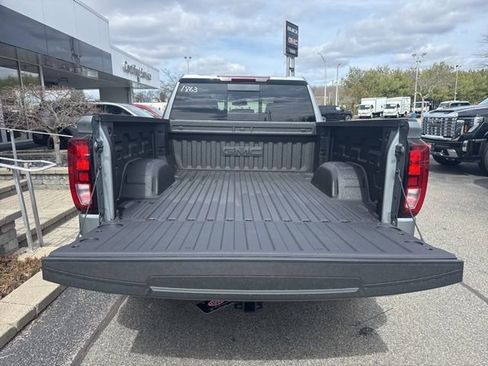 New 2026 GMC Sierra 1500 SLE w/ Preferred Package AWD/4WD image 31