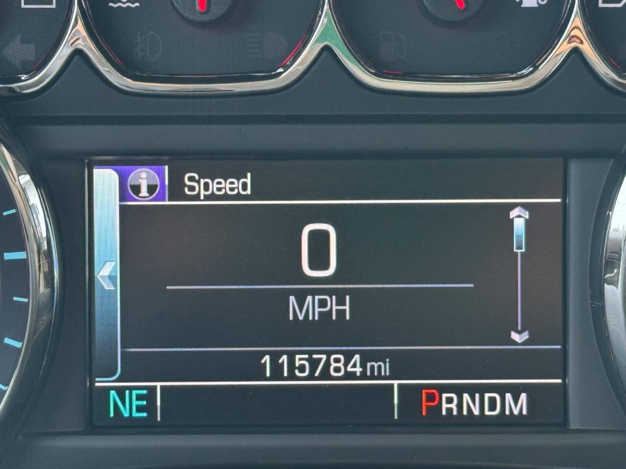 Used 2015 Chevrolet Suburban LTZ RWD image 19