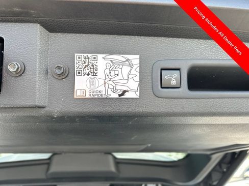 Used 2024 Toyota Sienna XSE w/ XSE Plus Package FWD image 18