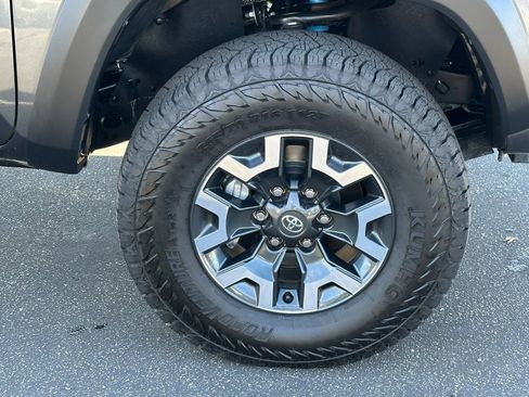 Used 2023 Toyota Tacoma 4x4 Double Cab image 13