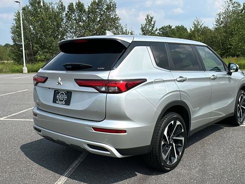 Used 2022 Mitsubishi Outlander SE image 6
