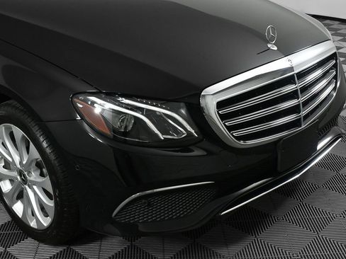 Certified 2017 Mercedes-Benz E 300 4MATIC image 35