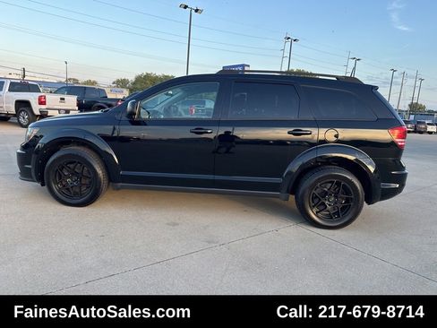 Used 2019 Dodge Journey SE image 9