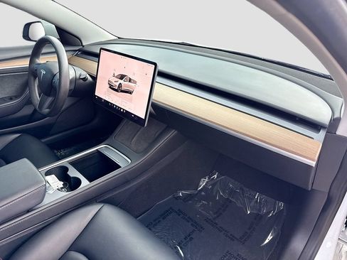 Used 2023 Tesla Model 3 Standard Range RWD image 27