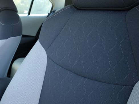 Used 2022 Toyota Corolla LE image 17