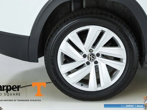 Used 2023 Volkswagen Atlas Cross Sport SE w/ Panoramic Sunroof Package image 13