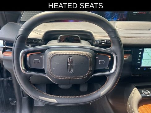 Used 2025 Lincoln Navigator Black Label AWD/4WD image 9