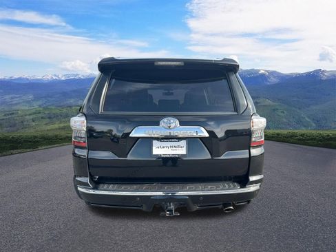 Used 2017 Toyota 4Runner Limited AWD/4WD image 4