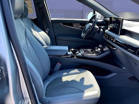 Used 2021 Lincoln Nautilus Reserve FWD image 29