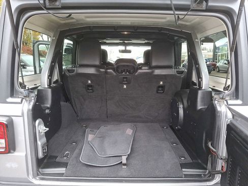 Used 2018 Jeep Wrangler Unlimited Rubicon image 27