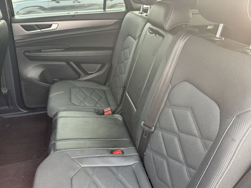 Used 2024 Volkswagen Atlas Cross Sport SE AWD/4WD image 19