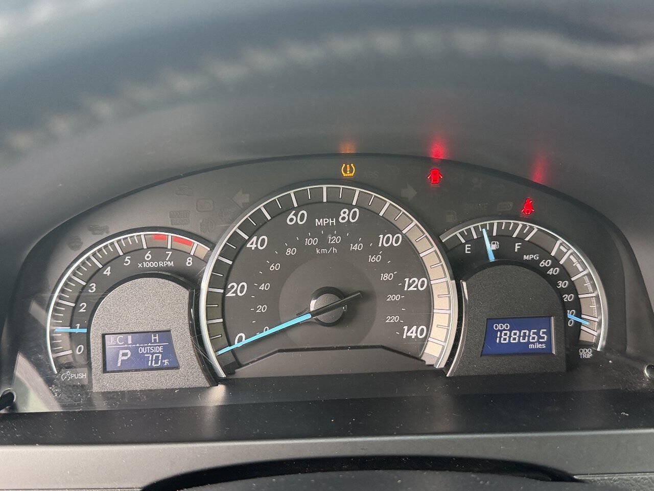 Used 2012 Toyota Camry SE FWD image 12