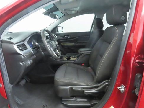 Used 2023 GMC Acadia SLE w/ LPO, Floor Liner Package image 19