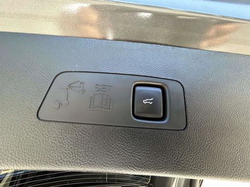 Certified 2024 Lincoln Corsair AWD w/ Equipment Group 101A image 16