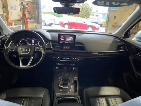 Used 2019 Audi Q5 2.0T Premium image 24