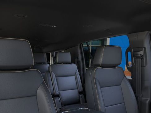 New 2025 Chevrolet Suburban Premier image 25