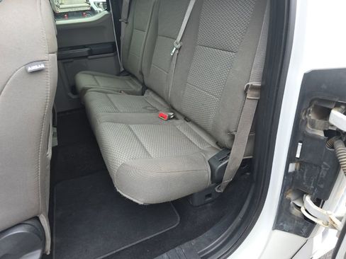 Used 2018 Ford F150 XLT image 9