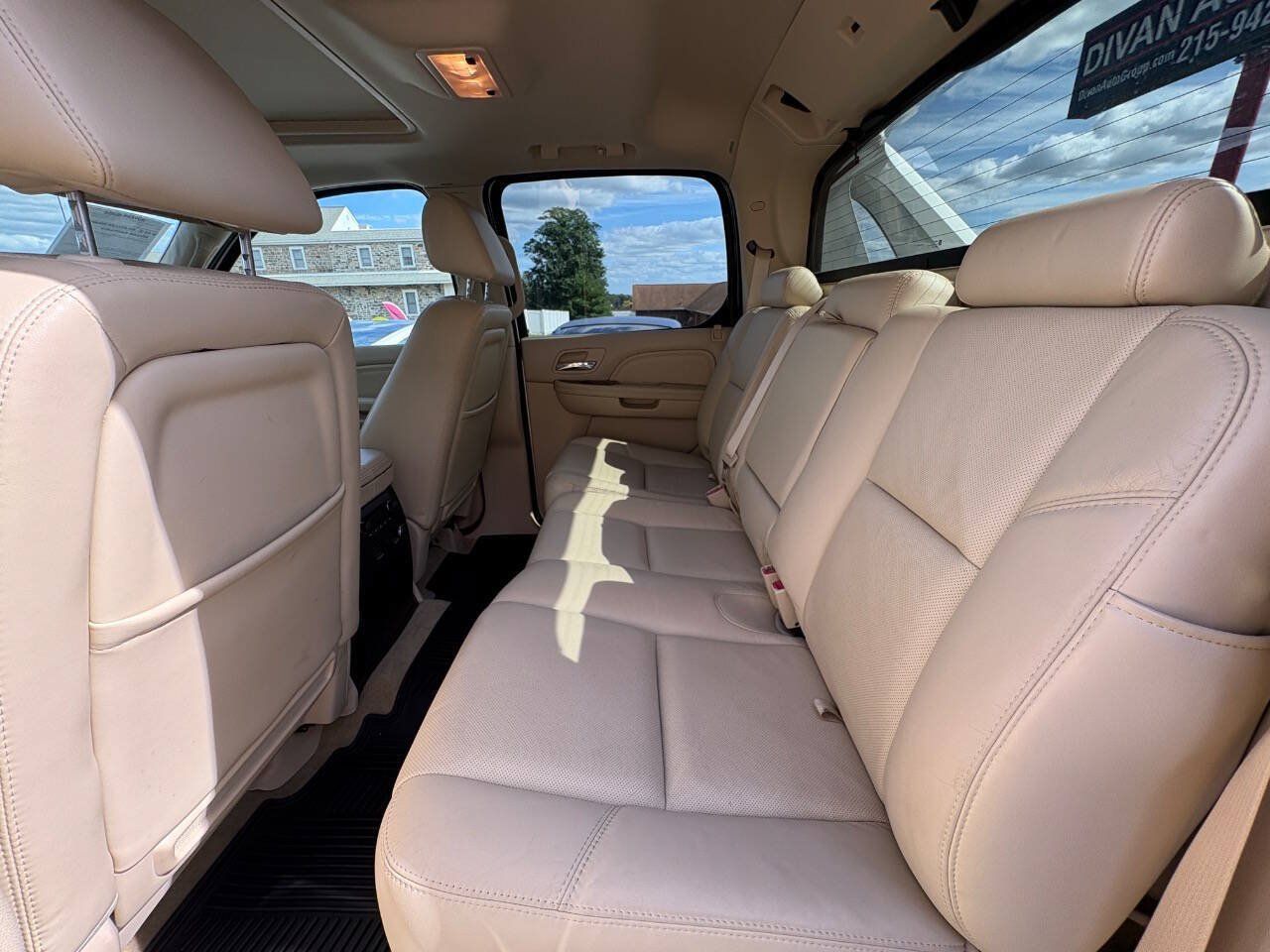 Used 2007 Cadillac Escalade EXT w/ Information Package AWD/4WD image 11