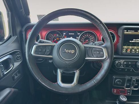 Used 2022 Jeep Wrangler Unlimited Rubicon w/ LED Lighting Group AWD/4WD image 12