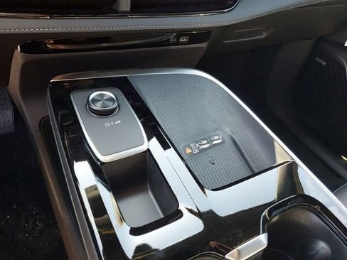 New 2026 Buick Enclave Sport Touring w/ Power Package FWD image 23