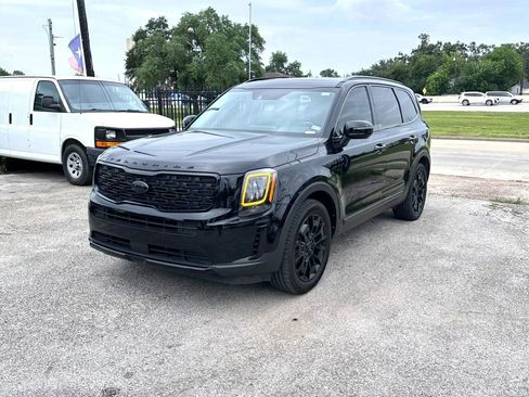 Used 2021 Kia Telluride EX w/ EX Premium Package AWD/4WD image 3