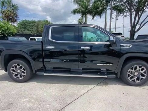 Used 2023 GMC Sierra 1500 SLT w/ SLT Premium Package image 16