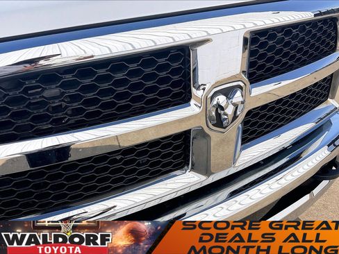 Used 2018 RAM 3500 Tradesman w/ Chrome Appearance Group image 34