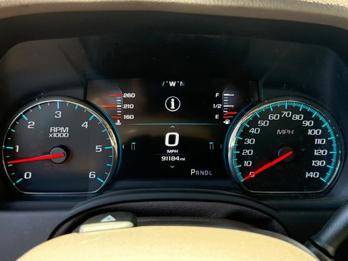 Used 2018 Chevrolet Suburban Premier AWD/4WD image 48