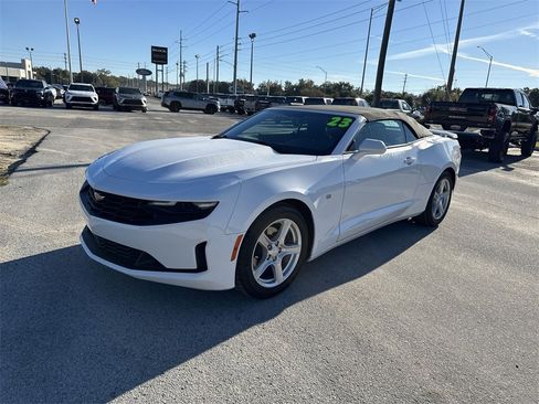 Used 2023 Chevrolet Camaro LT image 4