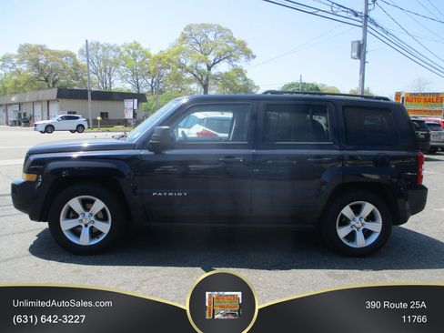 Used 2014 Jeep Patriot Latitude AWD/4WD image 3