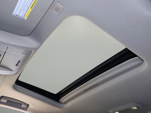 Used 2018 GMC Sierra 1500 SLT w/ SLT Premium Package image 29