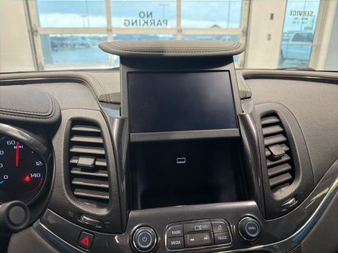 Used 2015 Chevrolet Impala LTZ FWD image 21