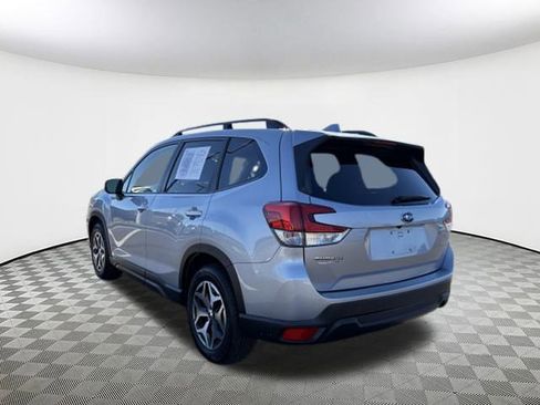 Used 2019 Subaru Forester Premium image 6