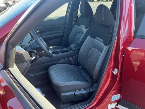 New 2026 Nissan Kicks SV image 13