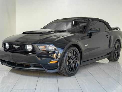 Used 2011 Ford Mustang GT Premium w/ Brembo Brake Pkg RWD image 7